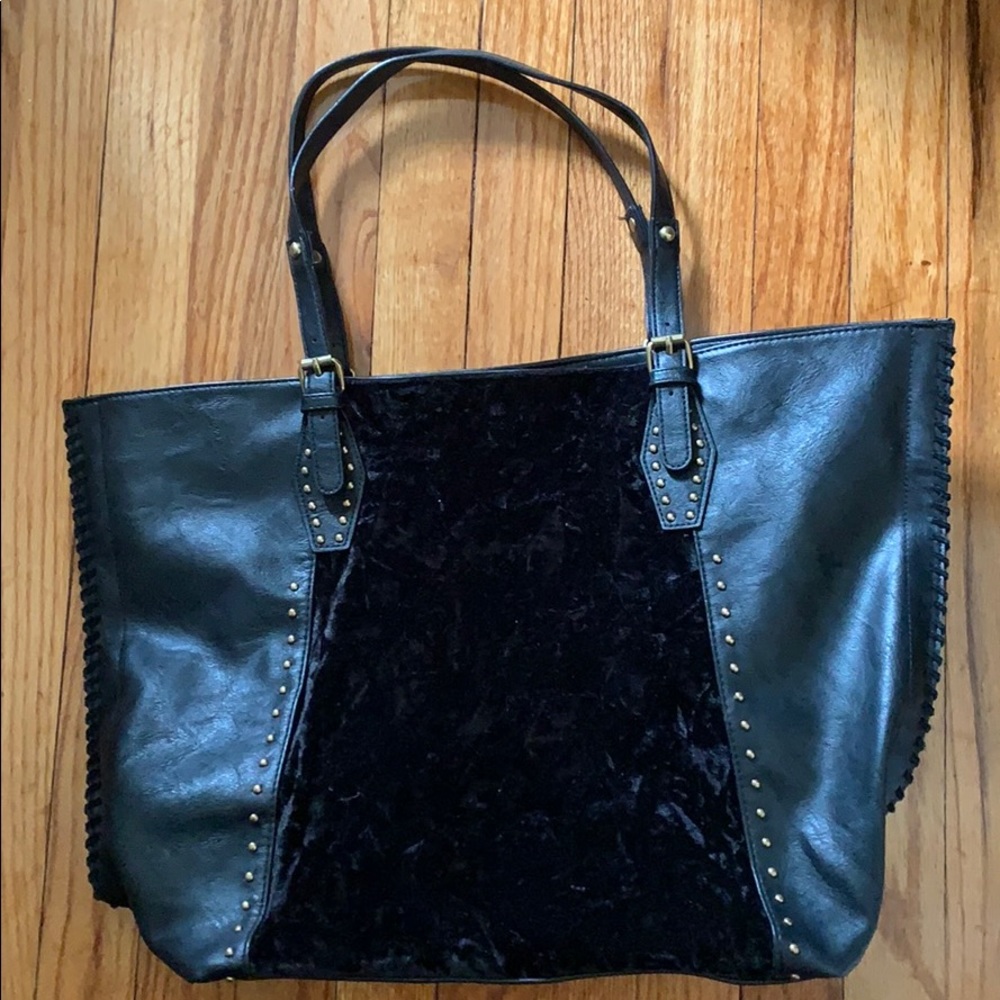 LIKE NEW black purse